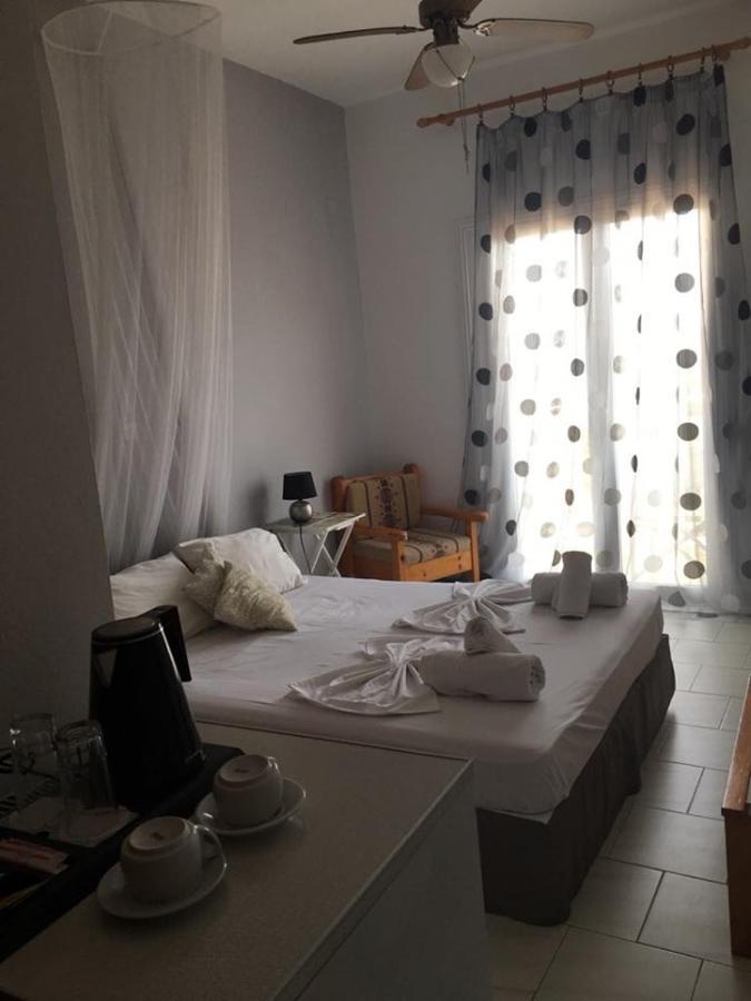 Hotel Katerina ピタゴリオ エクステリア 写真